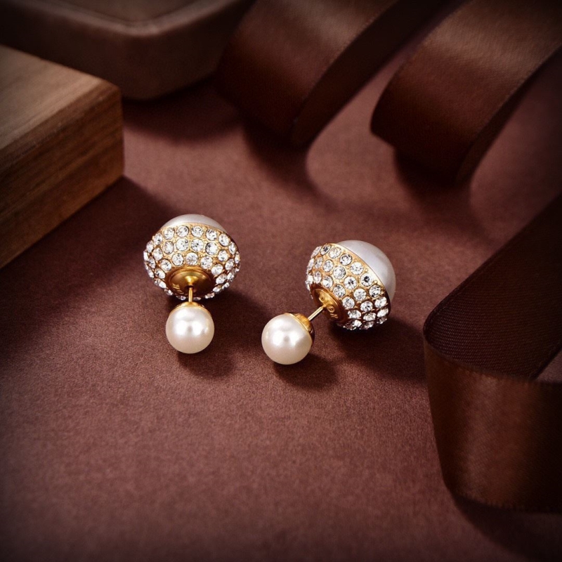 chr1st1an D10r earrings